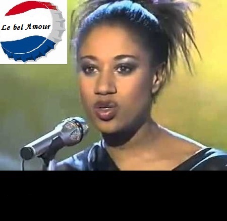 Cliquez ici pour écouter la sulfureuse Shaïma Diniz chanter !